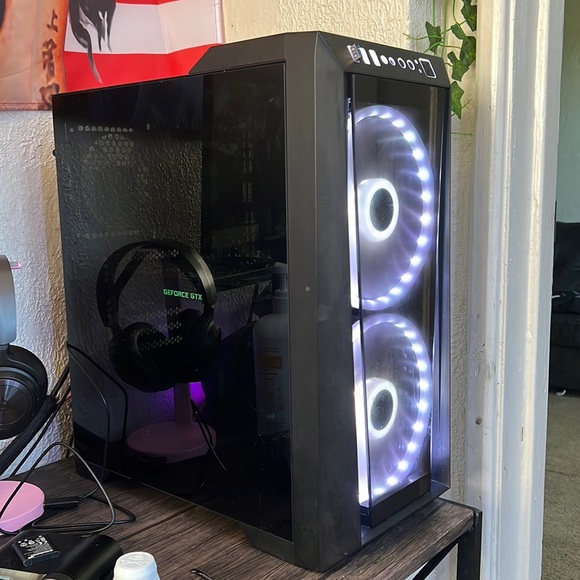 selling gaming pc runs triple A titles in 1080p